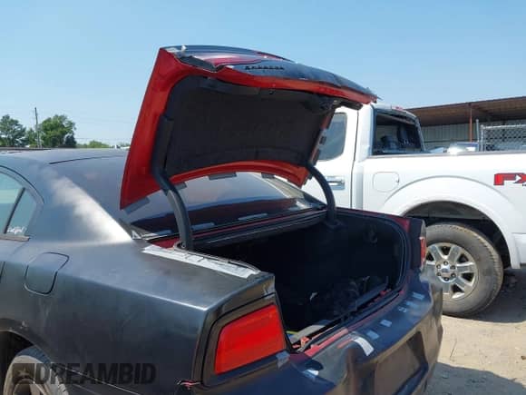 2012 Dodge Charger SE с VIN 2C3CDXBG4CH109201, выставлен на аукционе IAAI как лот 42940554 с пробегом 184 688 миль миль и . История ставок и продаж доступна на DreamBid. Изображение 6.