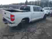 2019 Toyota Tundra SR5 с VIN 5TFAY5F13KX841010, выставлен на аукционе IAAI как лот 41297569 с пробегом 53 169 миль миль и . История ставок и продаж доступна на DreamBid. Изображение 4.
