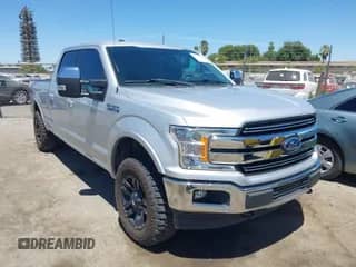 2018 Ford F-150 XL z VIN 1FTFW1E50JKC10378, wystawiony jako IAAI lot #42905278 z przebiegiem 108 583 mil mil oraz . Historia ofert i sprzedaży dostępna na DreamBid. Obrazek 1.