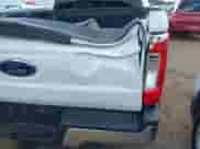 2018 Ford F-250 XL с VIN 1FT7W2B63JEB70397, выставлен на аукционе IAAI как лот 41637099 с пробегом 163 126 миль миль и . История ставок и продаж доступна на DreamBid. Изображение 17.