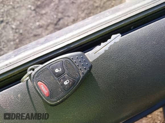 2012 Jeep Compass Limited с VIN 1C4NJDCB0CD664366, выставлен на аукционе IAAI как лот 41563673 с пробегом 94 603 миль миль и . История ставок и продаж доступна на DreamBid. Изображение 11.