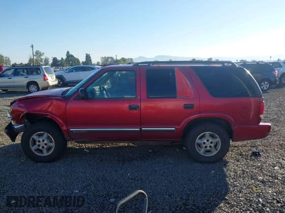 2000 Chevrolet Blazer LT с VIN 1GNDT13W6Y2243611, выставлен на аукционе IAAI как лот 43242790 с пробегом 251 823 миль миль и . История ставок и продаж доступна на DreamBid. Изображение 15.