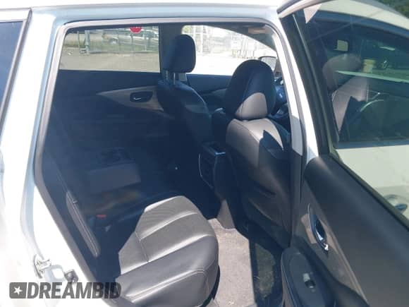 2017 Nissan Murano Platinum with VIN 5N1AZ2MH3HN123999, listed as a IAAI auction lot 43137857 with 61,804 mi miles and . Bid and sale history available at DreamBid. Image 8.