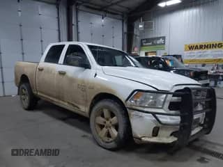 2019 Ram 1500 Express z VIN 1C6RR7KT1KS632100, wystawiony jako IAAI lot #41633441 z przebiegiem 114 931 mil mil oraz . Historia ofert i sprzedaży dostępna na DreamBid. Obrazek 1.