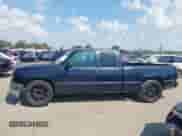 2005 Chevrolet Silverado 1500 Work Truck z VIN 1GCEC19X75Z352059, wystawiony jako IAAI lot #43358817 z przebiegiem Nie podano mil oraz . Historia ofert i sprzedaży dostępna na DreamBid. Obrazek 15.