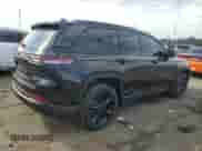 2025 Jeep Grand Cherokee Laredo z VIN 1C4RJHAG7SC319380, wystawiony jako Copart lot #70881085 z przebiegiem 5 652 mil mil oraz Czysty tytuł • Clean title. Historia ofert i sprzedaży dostępna na DreamBid. Obrazek 3.