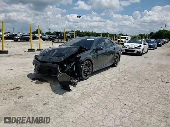 2025 Toyota Camry LE with VIN 4T1DAACK5SU558130, listed as a Copart auction lot 63042455 with 8,583 mi miles and Non repairable. Bid and sale history available at DreamBid. Image 13.