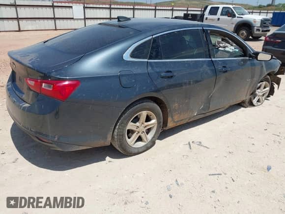 2021 Chevrolet Malibu LS z VIN 1G1ZB5ST8MF078723, wystawiony jako IAAI lot #42819049 z przebiegiem 104 838 mil mil oraz . Historia ofert i sprzedaży dostępna na DreamBid. Obrazek 4.