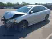 2013 Toyota Camry SE z VIN 4T1BF1FK5DU276626, wystawiony jako IAAI lot #43279805 z przebiegiem 261 775 mil mil oraz . Historia ofert i sprzedaży dostępna na DreamBid. Obrazek 18.