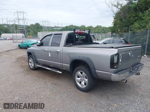 2005 Dodge 1500 SLT with VIN 1D7HU18N35S251965, listed as a IAAI auction lot 43019121 with 186,580 mi miles and . Bid and sale history available at DreamBid. Image 3.