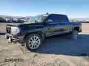 2016 GMC Sierra 1500 Denali z VIN 3GTU2PEJ5GG133865, wystawiony jako Copart lot #78105274 z przebiegiem 128 467 mil mil oraz Szkoda całkowita • Salvage title. Historia ofert i sprzedaży dostępna na DreamBid. Obrazek 1.
