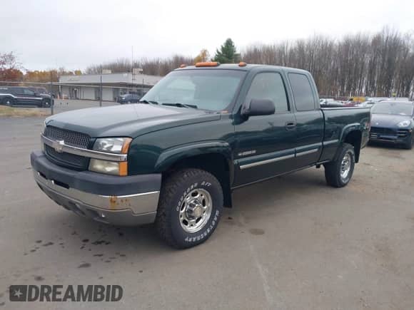 2003 Chevrolet Silverado 2500HD LT with VIN 1GCHK29U93E192928, listed as a IAAI auction lot 43558055 with 90,700 mi miles and . Bid and sale history available at DreamBid. Image 2.