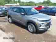 2025 Chevrolet TrailBlazer LS с VIN KL79MMSL1SB155798, выставлен на аукционе IAAI как лот 42972278 с пробегом 2 138 миль миль и . История ставок и продаж доступна на DreamBid. Изображение 1.