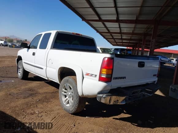 2003 GMC Sierra 1500 SLE с VIN 1GTEK19T33E171139, выставлен на аукционе IAAI как лот 41412832 с пробегом 531 035 миль миль и . История ставок и продаж доступна на DreamBid. Изображение 3.