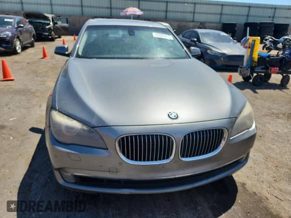 2012 BMW 7 Series 750i xDrive with VIN WBAKC6C50CC396182, listed as a Copart auction lot 69882415 with 95,091 mi miles and Clean title. Bid and sale history available at DreamBid. Image 5.