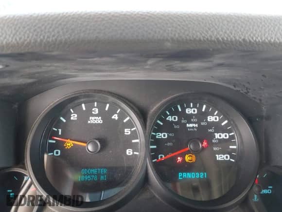 2009 Chevrolet Silverado 1500 Work Truck z VIN 1GCEK19C29Z264252, wystawiony jako IAAI lot #43372634 z przebiegiem 189 578 mil mil oraz . Historia ofert i sprzedaży dostępna na DreamBid. Obrazek 7.