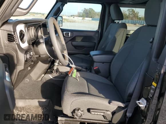 2024 Jeep Wrangler Willys z VIN 1C4PJXAG6RW140094, wystawiony jako Copart lot #83182914 z przebiegiem 8 332 mil mil oraz Szkoda całkowita • Salvage title. Historia ofert i sprzedaży dostępna na DreamBid. Obrazek 7.