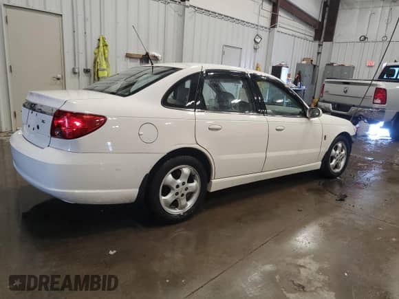 2004 Saturn L L300 2 with VIN 1G8JD54R94Y513778, listed as a Copart auction lot 48287505 with 102,017 mi miles and Non repairable. Bid and sale history available at DreamBid. Image 3.