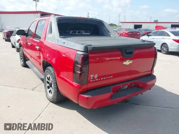 2008 Chevrolet Avalanche LTZ z VIN 3GNFK12Y38G125005, wystawiony jako IAAI lot #42545289 z przebiegiem 217 141 mil mil oraz . Historia ofert i sprzedaży dostępna na DreamBid. Obrazek 3.