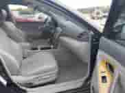 2007 Toyota Camry LE z VIN 4T1BK46K87U524465, wystawiony jako IAAI lot #43341776 z przebiegiem 282 056 mil mil oraz . Historia ofert i sprzedaży dostępna na DreamBid. Obrazek 5.