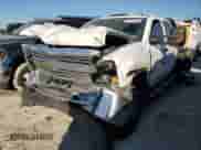 2015 Chevrolet Silverado 3500 с VIN 1GB4KYC83FF636305, выставлен на аукционе Copart как лот 72759774 с пробегом 370 063 миль миль и Списание • Salvage title. История ставок и продаж доступна на DreamBid. Изображение 1.