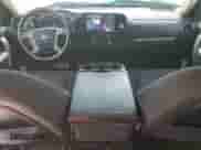 2010 GMC Sierra 1500 SLE z VIN 1GTSCVE08AZ131079, wystawiony jako Copart lot #61033675 z przebiegiem 193 451 mil mil oraz Szkoda całkowita • Salvage title. Historia ofert i sprzedaży dostępna na DreamBid. Obrazek 8.