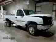 2007 Chevrolet Silverado 2500HD Work Truck z VIN 1GCHC24U27E198337, wystawiony jako Copart lot #63511125 z przebiegiem Nie podano mil oraz Szkoda całkowita • Salvage title. Historia ofert i sprzedaży dostępna na DreamBid. Obrazek 4.