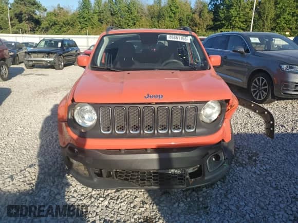 2018 Jeep Renegade Latitude with VIN ZACCJABB5JPH83813, listed as a Copart auction lot 86861165 with 118,230 mi miles and Salvage title. Bid and sale history available at DreamBid. Image 5.