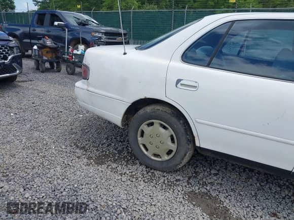 1992 Toyota Camry LE с VIN 4T1SK12E0NU021654, выставлен на аукционе IAAI как лот 42305378 с пробегом 305 421 миль миль и . История ставок и продаж доступна на DreamBid. Изображение 6.