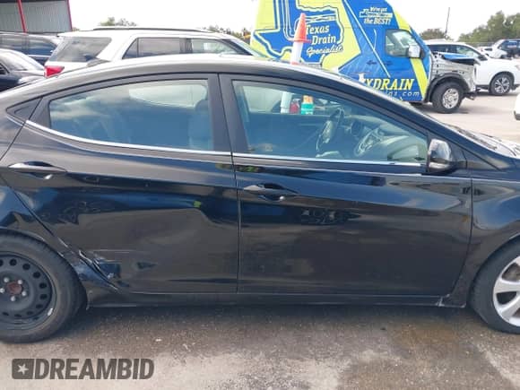 2011 Hyundai Elantra GLS z VIN KMHDH4AEXBU103476, wystawiony jako IAAI lot #42489771 z przebiegiem 109 954 mil mil oraz . Historia ofert i sprzedaży dostępna na DreamBid. Obrazek 14.