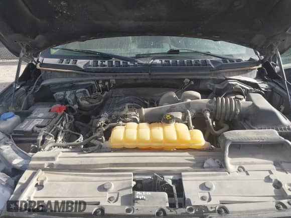 2018 Ford F-150 XL z VIN 1FTEX1EB2JKC81273, wystawiony jako IAAI lot #42261458 z przebiegiem 204 928 mil mil oraz . Historia ofert i sprzedaży dostępna na DreamBid. Obrazek 10.