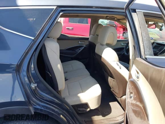 2018 Hyundai Santa Fe 2.4L with VIN 5NMZT3LBXJH079949, listed as a IAAI auction lot 43038465 with Not provided miles and . Bid and sale history available at DreamBid. Image 8.