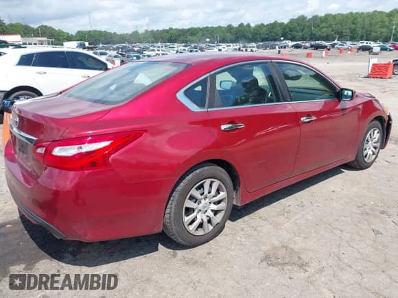 2016 Nissan Altima SV z VIN 1N4AL3AP5GC168918, wystawiony jako IAAI lot #42464777 z przebiegiem 215 311 mil mil oraz . Historia ofert i sprzedaży dostępna na DreamBid. Obrazek 4.