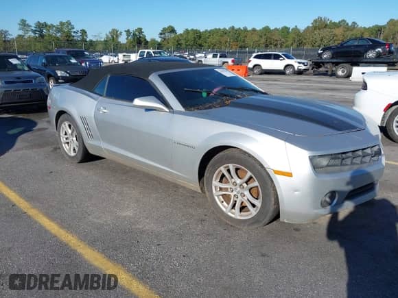 2013 Chevrolet Camaro LT с VIN 2G1FB3D33D9109843, выставлен на аукционе IAAI как лот 43509589 с пробегом 111 578 миль миль и . История ставок и продаж доступна на DreamBid. Изображение 1.