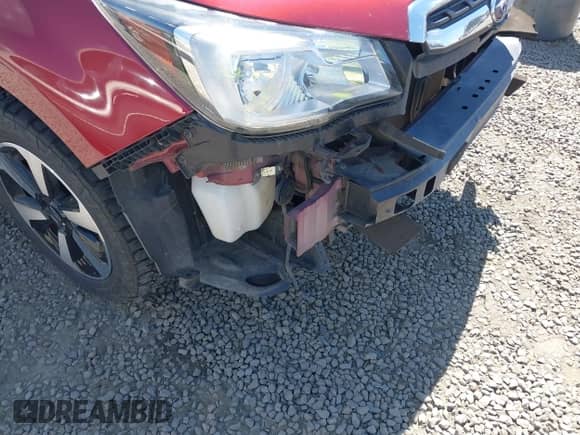 2018 Subaru Forester Premium z VIN JF2SJAGC0JH428568, wystawiony jako IAAI lot #42908934 z przebiegiem 147 546 mil mil oraz . Historia ofert i sprzedaży dostępna na DreamBid. Obrazek 21.