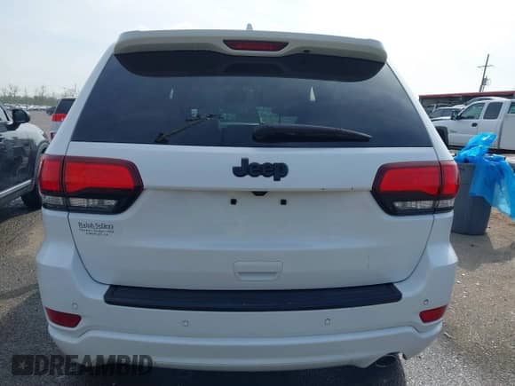2018 Jeep Grand Cherokee Laredo E with VIN 1C4RJEAG2JC353398, listed as a IAAI auction lot 41846316 with 116,043 mi miles and . Bid and sale history available at DreamBid. Image 16.