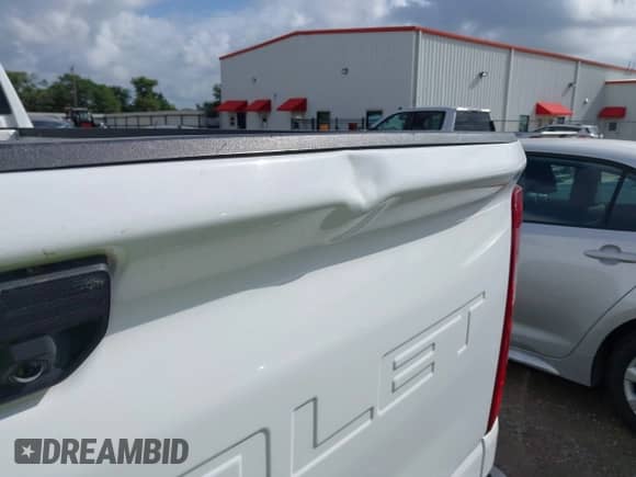 2021 Chevrolet Silverado 2500HD Work Truck z VIN 1GC1YLE76MF129612, wystawiony jako IAAI lot #42409148 z przebiegiem 195 938 mil mil oraz . Historia ofert i sprzedaży dostępna na DreamBid. Obrazek 17.