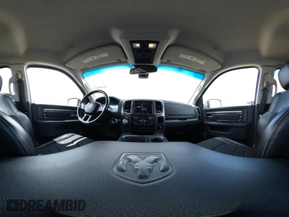 2018 Ram 1500 Night z VIN 1C6RR7MT7JS205662, wystawiony jako IAAI lot #42668626 z przebiegiem 113 444 mil mil oraz . Historia ofert i sprzedaży dostępna na DreamBid. Obrazek 20.