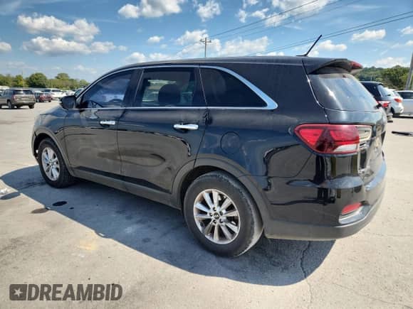 2019 Kia Sorento L with VIN 5XYPG4A30KG583340, listed as a Copart auction lot 81497585 with 157,947 mi miles and Clean title. Bid and sale history available at DreamBid. Image 2.