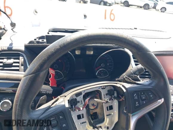 2014 Chevrolet SS с VIN 6G3F15RW2EL957041, выставлен на аукционе IAAI как лот 42404194 с пробегом Не указан миль и . История ставок и продаж доступна на DreamBid. Изображение 14.