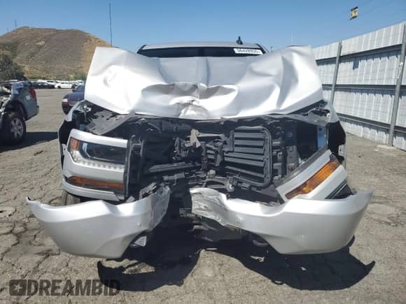 2018 Chevrolet Silverado 1500 Custom с VIN 1GCRCPEH1JZ316977, выставлен на аукционе Copart как лот 56428955 с пробегом 119 557 миль миль и Списание • Salvage title. История ставок и продаж доступна на DreamBid. Изображение 5.