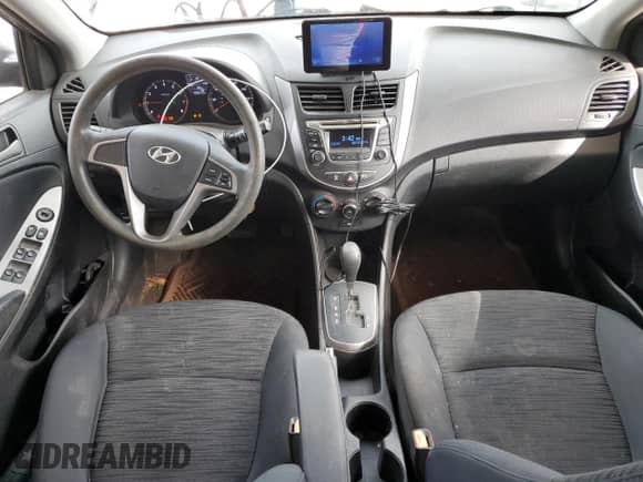 2015 Hyundai Accent GS z VIN KMHCT5AE4FU231752, wystawiony jako Copart lot #81463195 z przebiegiem 109 312 mil mil oraz Szkoda całkowita • Salvage title. Historia ofert i sprzedaży dostępna na DreamBid. Obrazek 8.