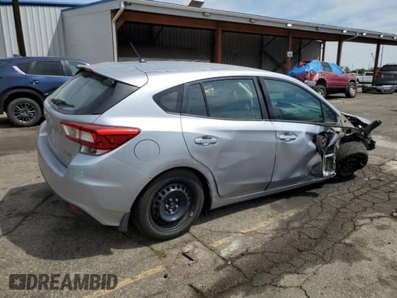 2018 Subaru Impreza с VIN 4S3GTAA62J3703792, выставлен на аукционе Copart как лот 68169395 с пробегом 78 927 миль миль и Списание • Salvage title. История ставок и продаж доступна на DreamBid. Изображение 3.