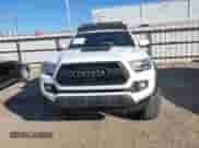 2023 Toyota Tacoma SR5 z VIN 3TMAZ5CN8PM202199, wystawiony jako IAAI lot #43493367 z przebiegiem 6 729 mil mil oraz . Historia ofert i sprzedaży dostępna na DreamBid. Obrazek 12.