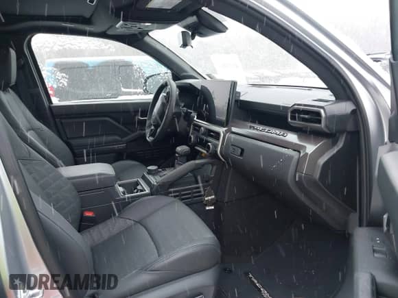 2024 Toyota Tacoma SR5 with VIN 3TMLB5JN6RM018639, listed as a IAAI auction lot 41251861 with 10,088 mi miles and . Bid and sale history available at DreamBid. Image 5.