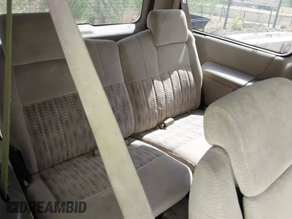 2002 Chevrolet Venture LS 1SC z VIN 1GNDX03E32D182784, wystawiony jako IAAI lot #42064170 z przebiegiem 224 928 mil mil oraz . Historia ofert i sprzedaży dostępna na DreamBid. Obrazek 12.