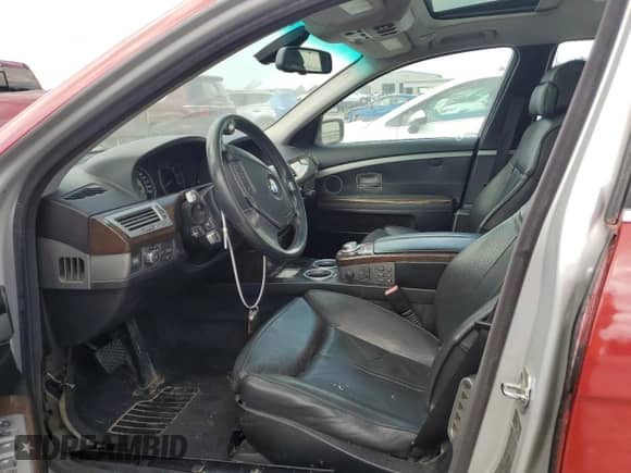 2008 BMW 7 Series 750i z VIN WBAHL83528DT11351, wystawiony jako Copart lot #69042335 z przebiegiem 118 203 mil mil oraz Czysty tytuł • Clean title. Historia ofert i sprzedaży dostępna na DreamBid. Obrazek 7.