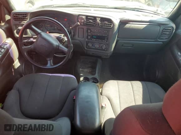 2003 Chevrolet S-10 LS с VIN 1GCDT13X73K187625, выставлен на аукционе Copart как лот 55891395 с пробегом 109 075 миль миль и Списание • Salvage title. История ставок и продаж доступна на DreamBid. Изображение 8.