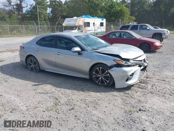 2019 Toyota Camry SE z VIN 4T1B11HK2KU785419, wystawiony jako IAAI lot #43286510 z przebiegiem 165 070 mil mil oraz . Historia ofert i sprzedaży dostępna na DreamBid. Obrazek 1.