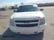 2009 Chevrolet Suburban 2LT с VIN 1GNFK26329R269571, выставлен на аукционе IAAI как лот 41780885 с пробегом 287 099 миль миль и . История ставок и продаж доступна на DreamBid. Изображение 12.